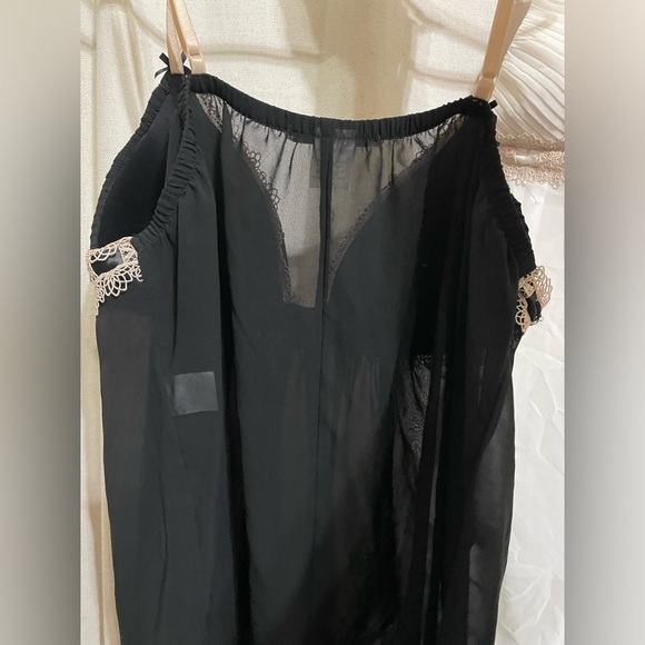 Black and white sheer lingerie - Picture 4 of 4